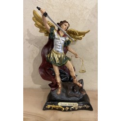 Statue de Saint Michel en...